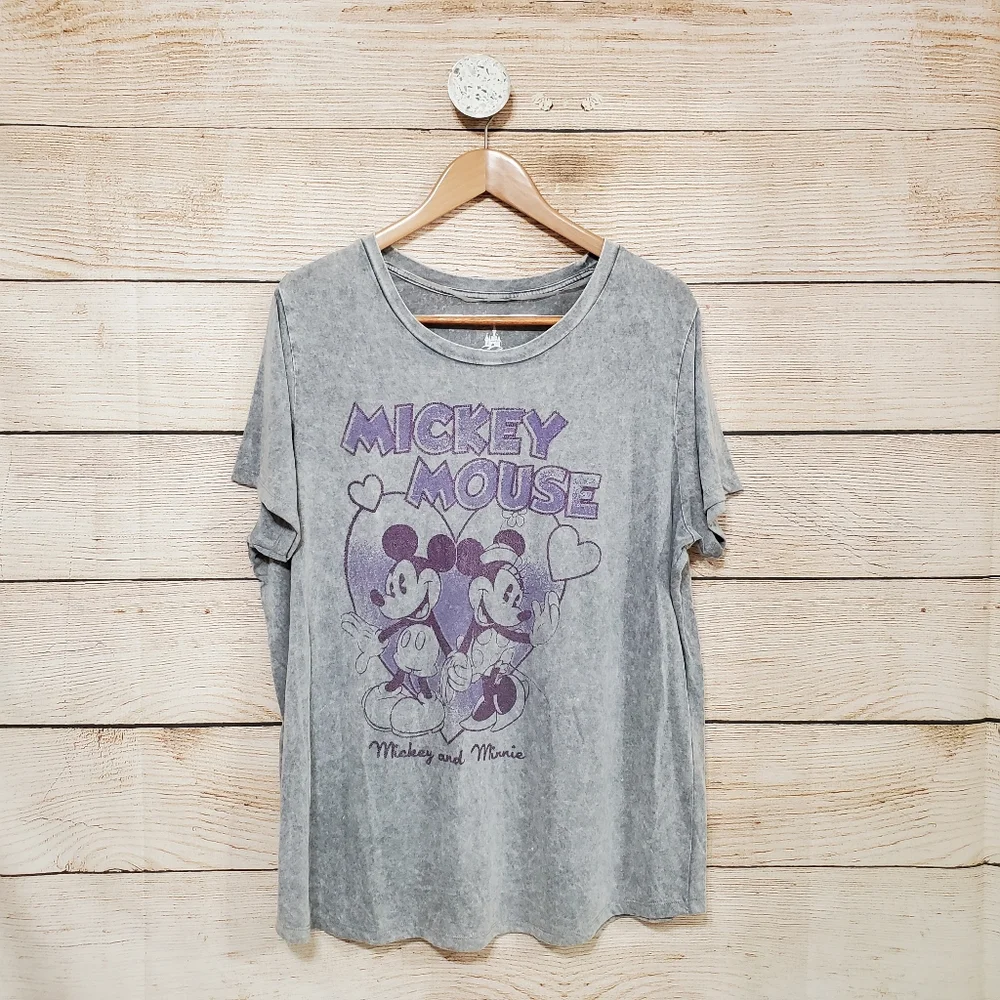 Disney Gray Mickey & Minnie Short Sleeve Tshirt 1X - Picture 1 of 5